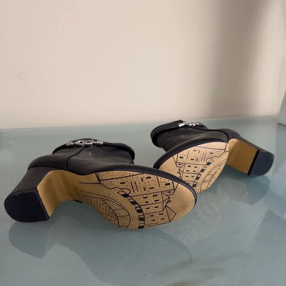 Black Leather Boots Bella Vita Ankle Booties with Buckle Size 8.5 - Picture 5 of 7